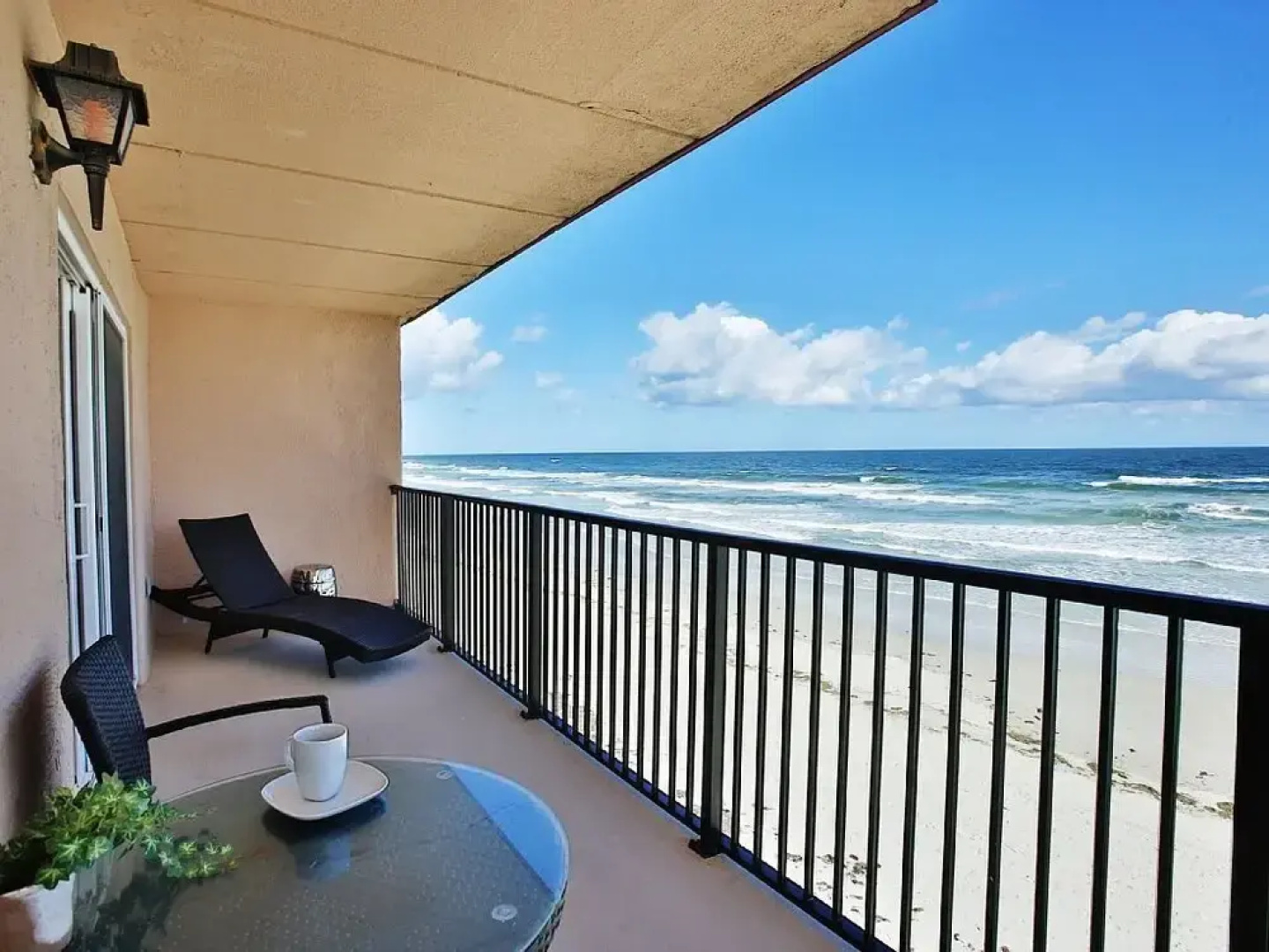 4495 S. Atlantic Ave #306s 2/2 Ocean Front