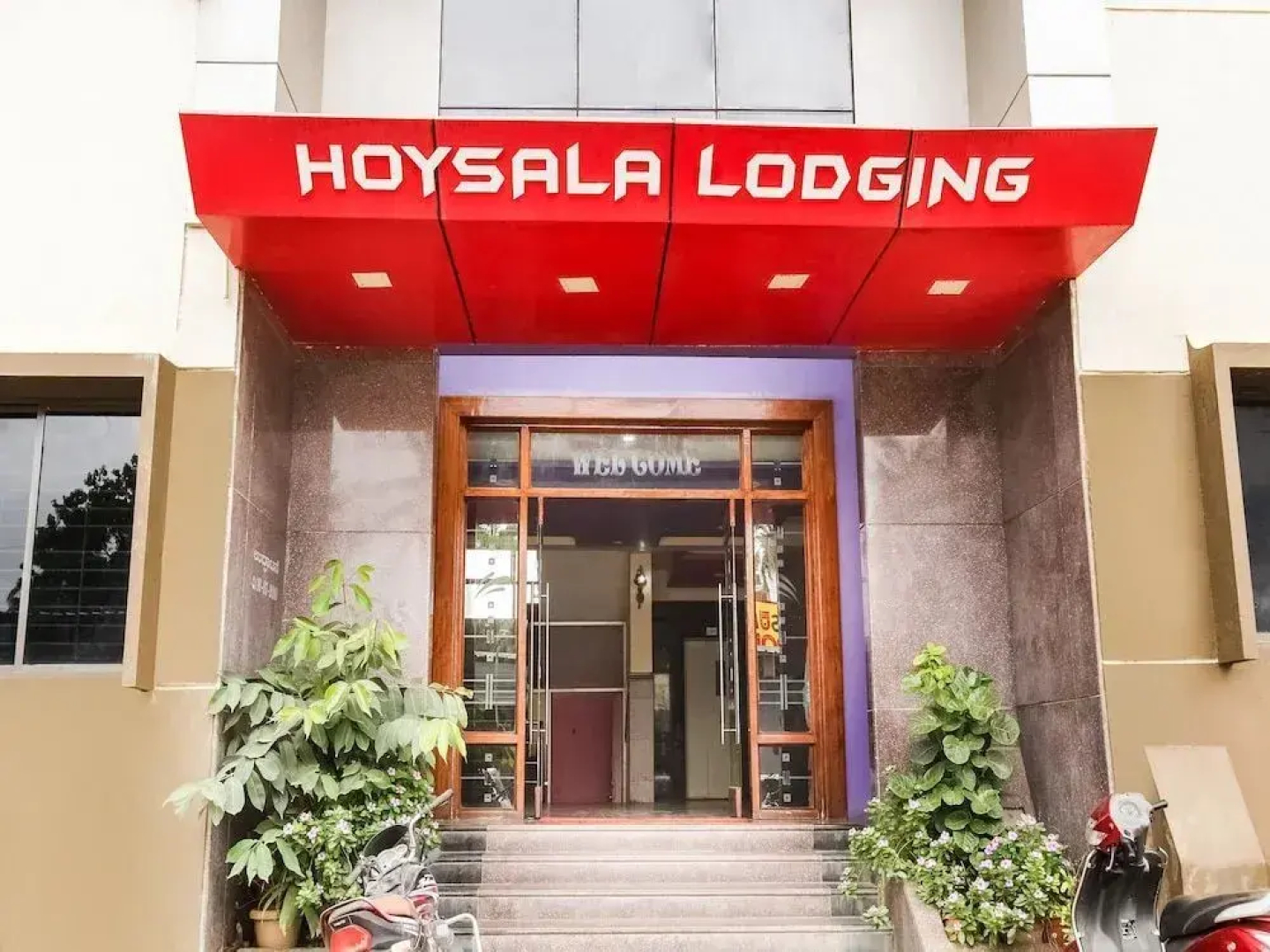 Hotel Hoysala Deluxe Lodging by OYO Rooms