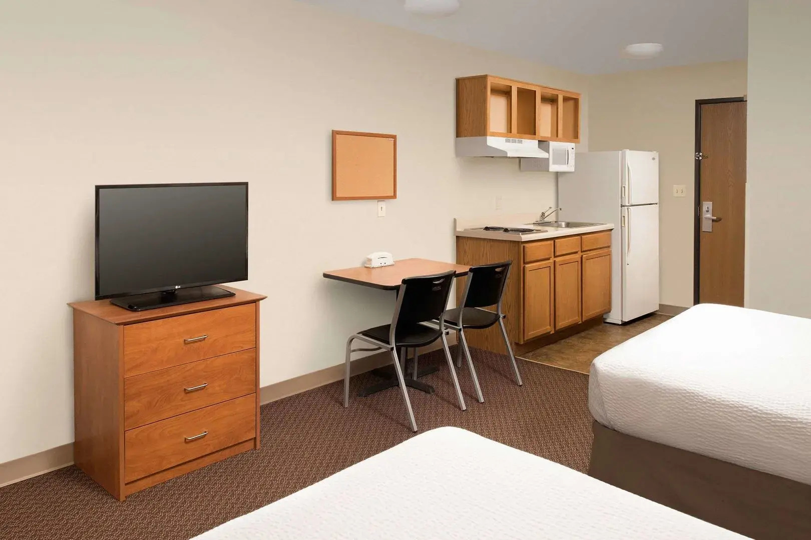 WoodSpring Suites Evansville East