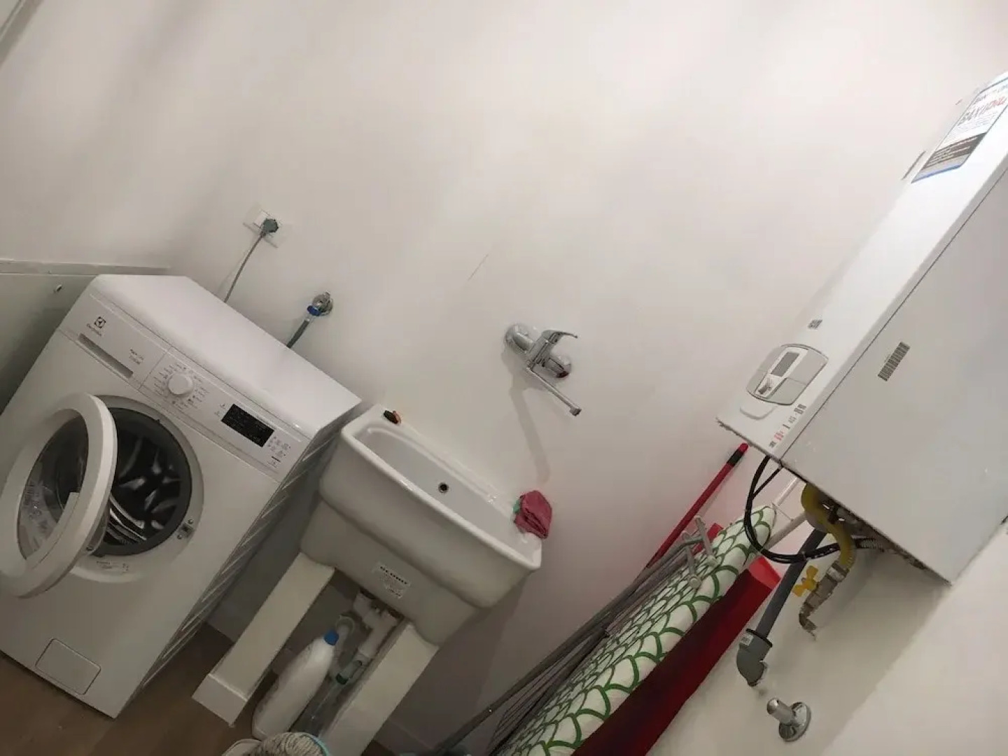 Elegant Flat 15 min From the Center of Milan