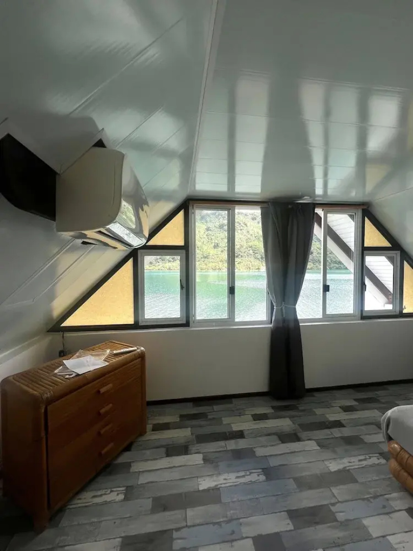 Tiare Faaroa Bay Villa