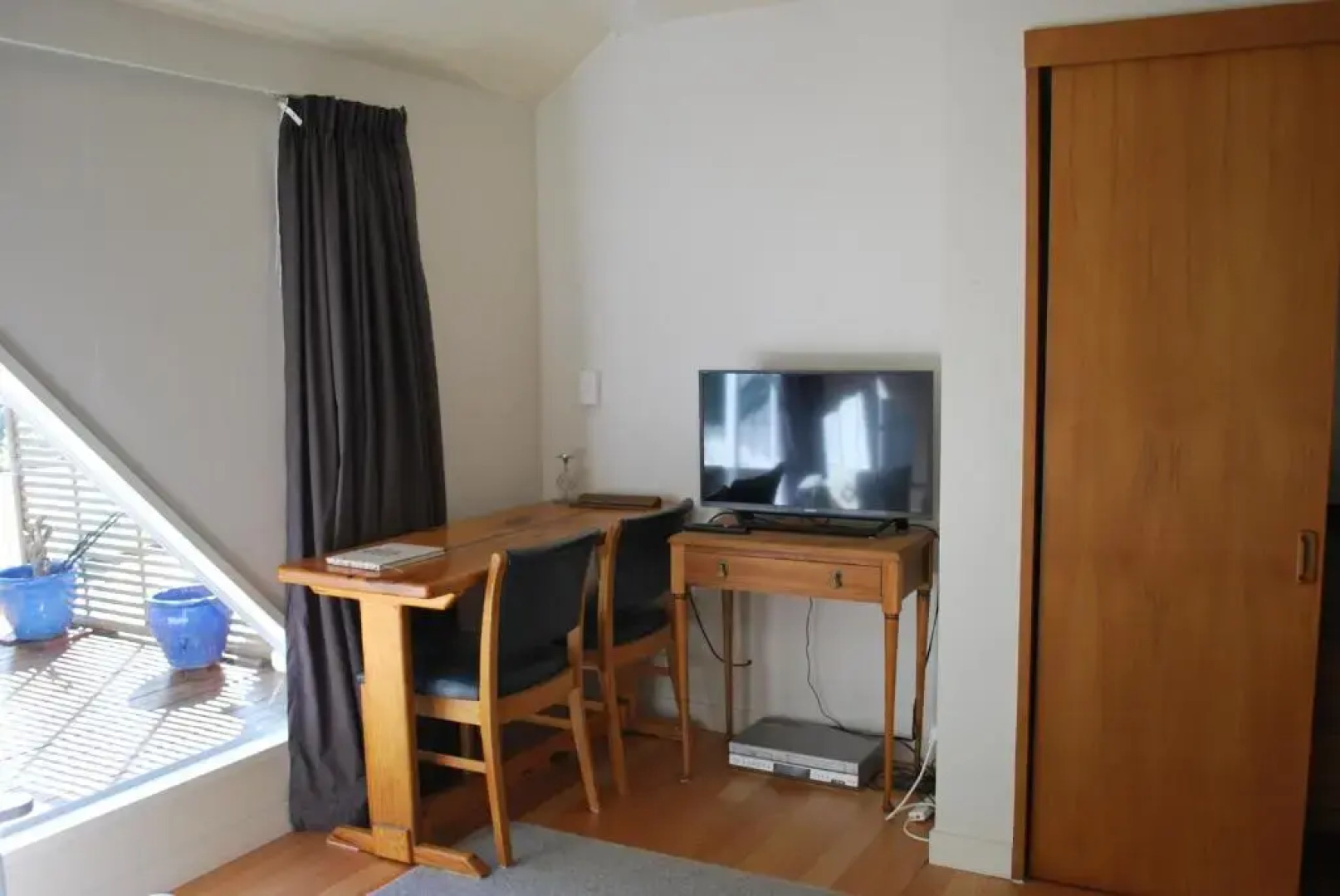 BEACH FRONT:Palms-on-the-beach.KAITERITERI.