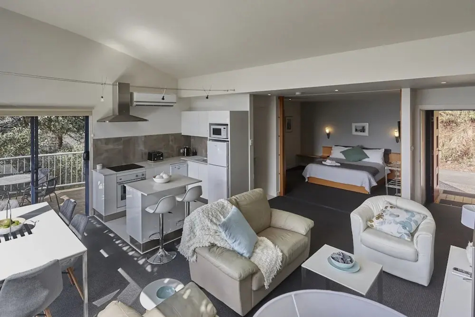 Rosevears Vineyard Retreat