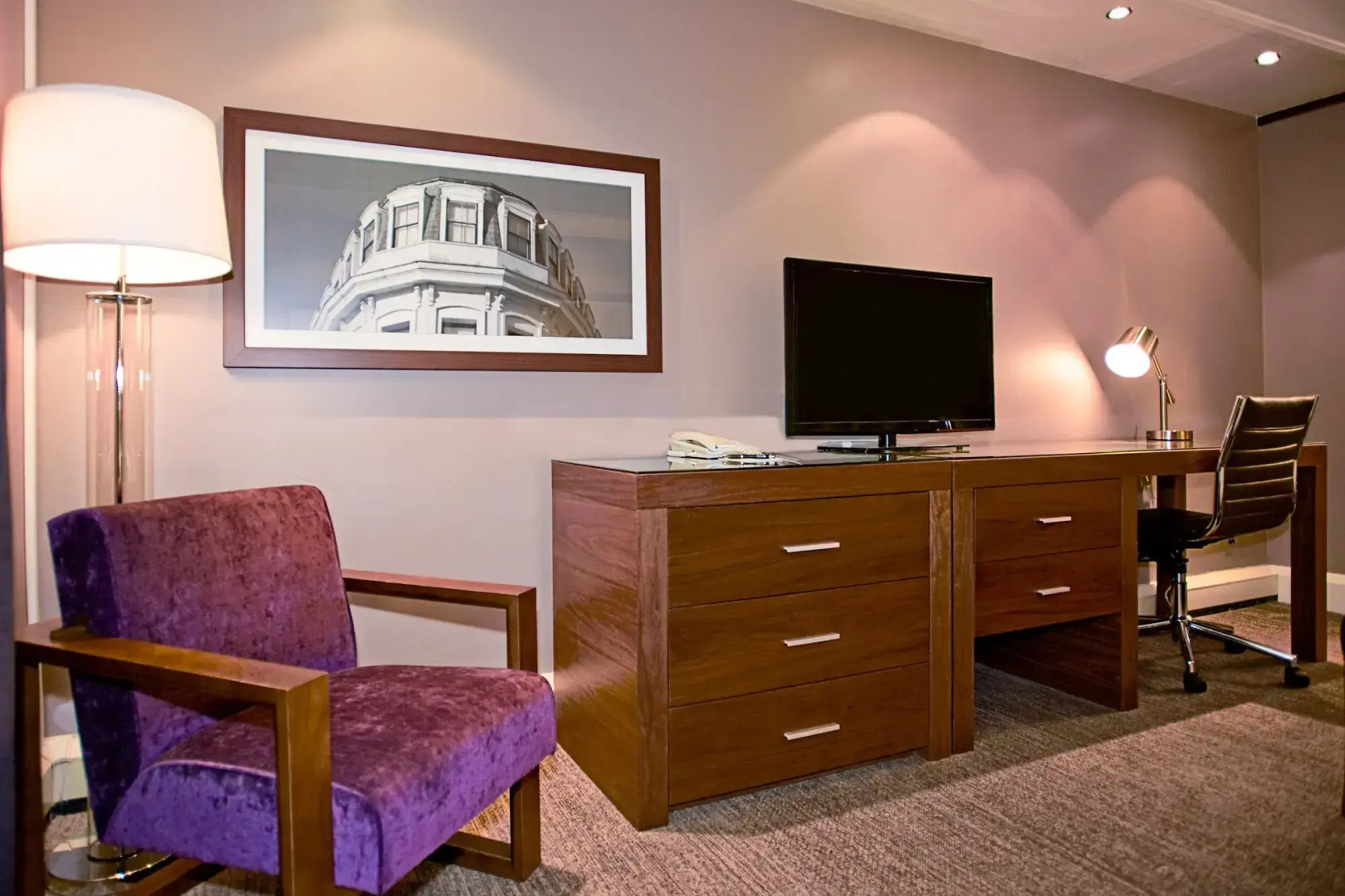 Sandman Signature London Gatwick Hotel