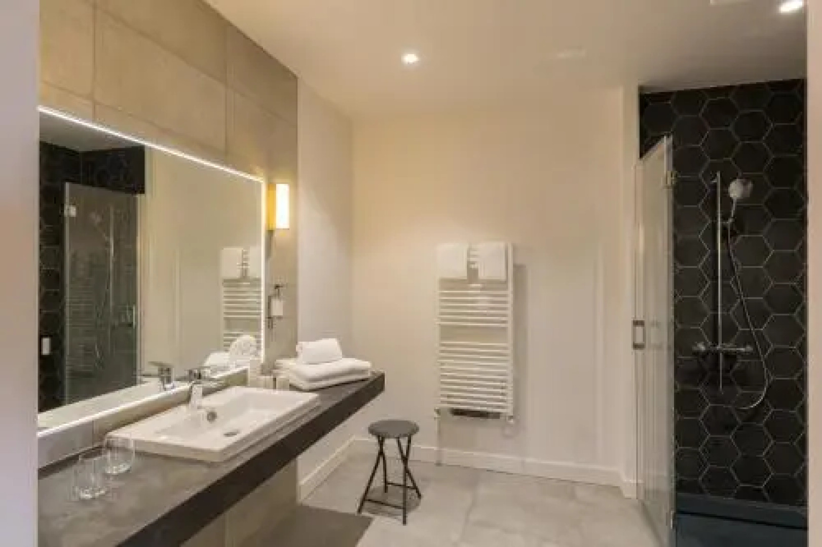 Le Château de Césarges