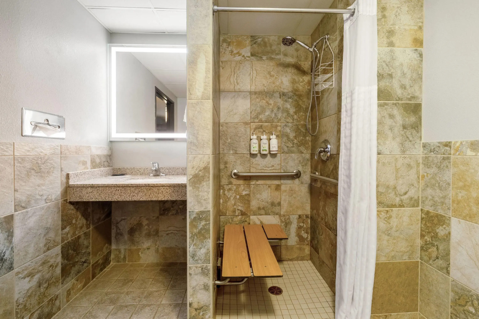 AmericInn by Wyndham Chamberlain - Conference Center