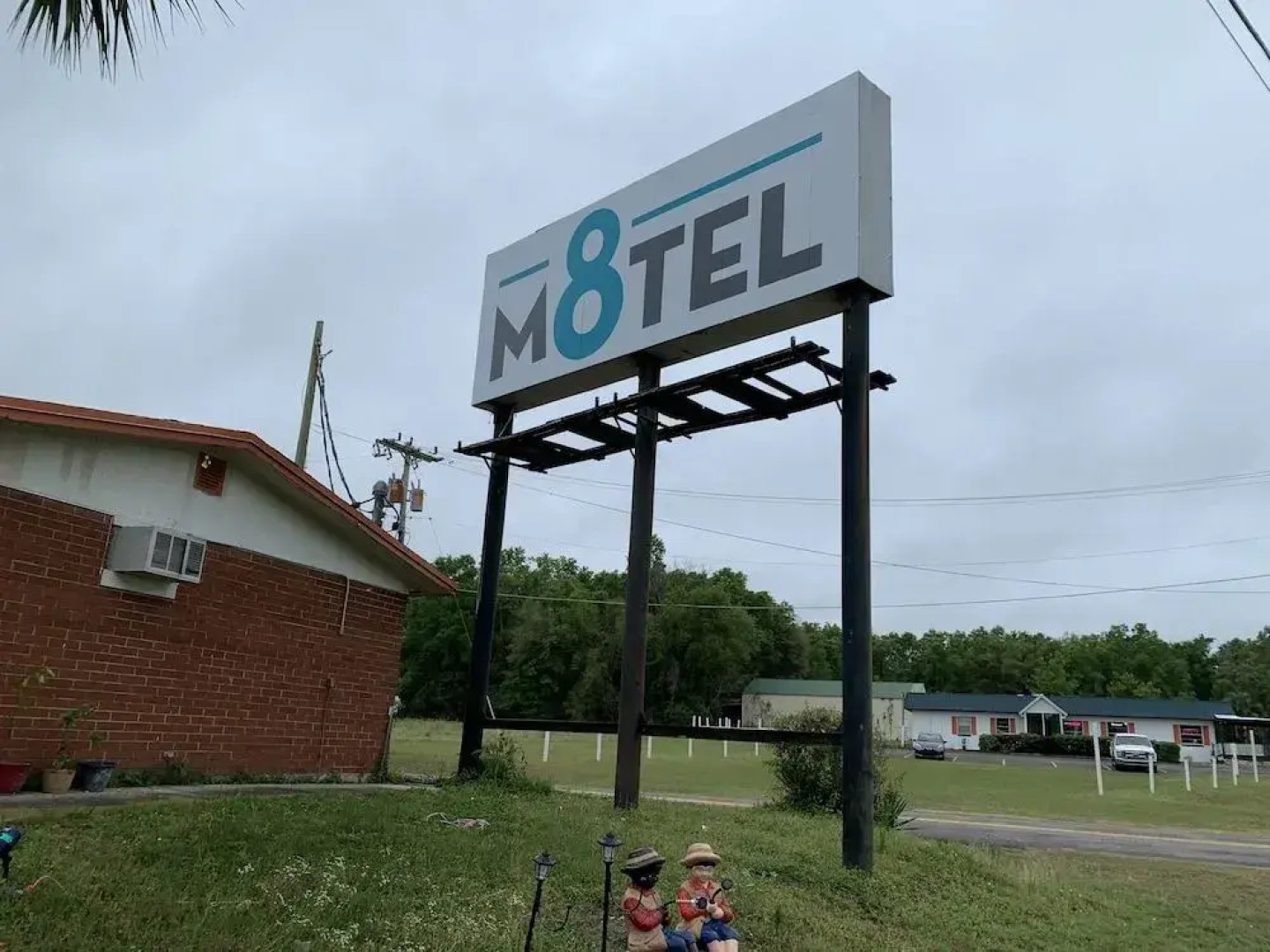 Motel 8 Lake City