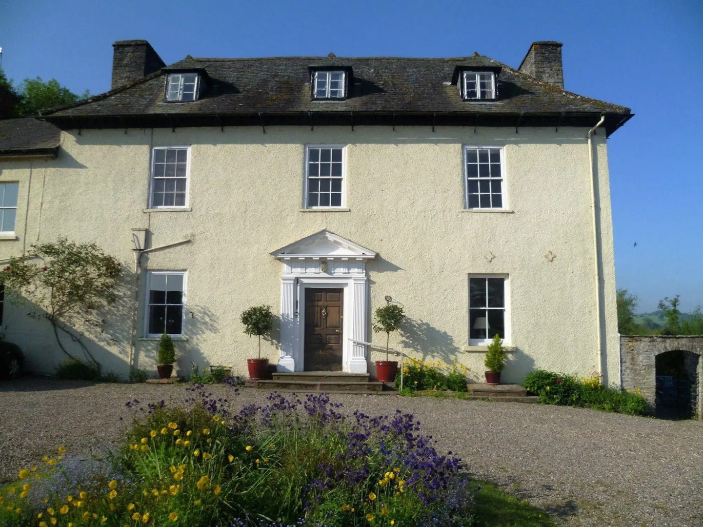 Aberllynfi House