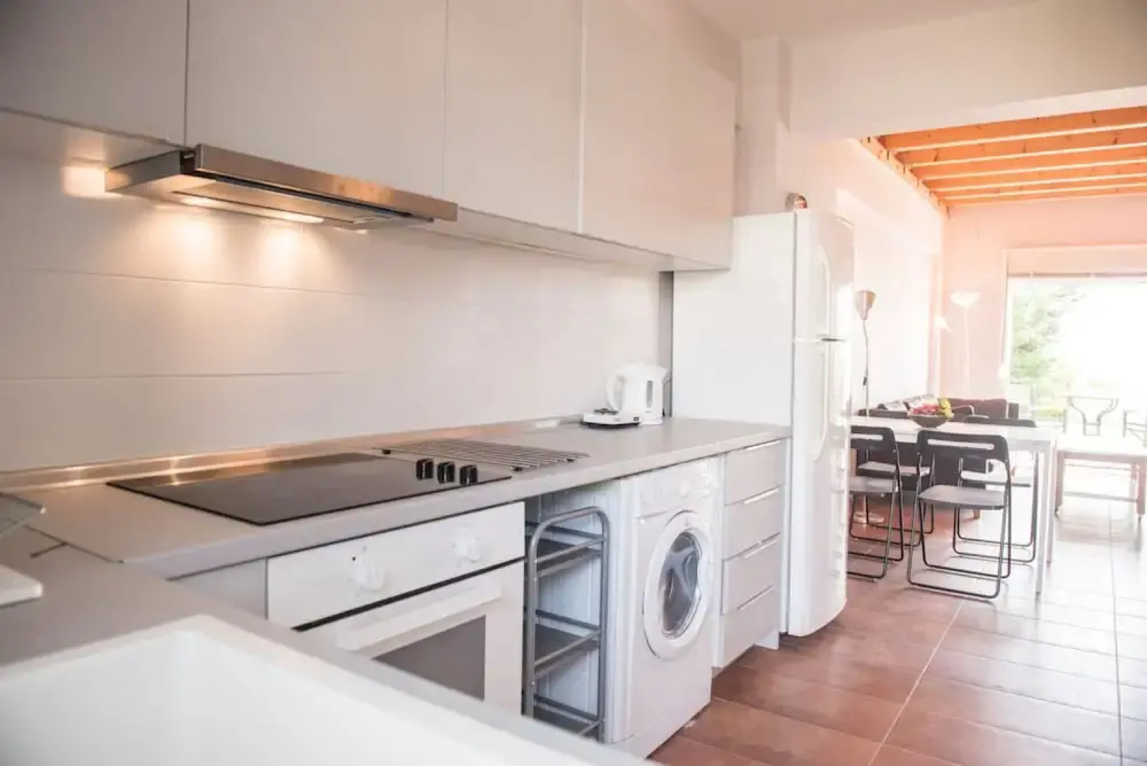 halu! Modern & Cozy Seafront Villa