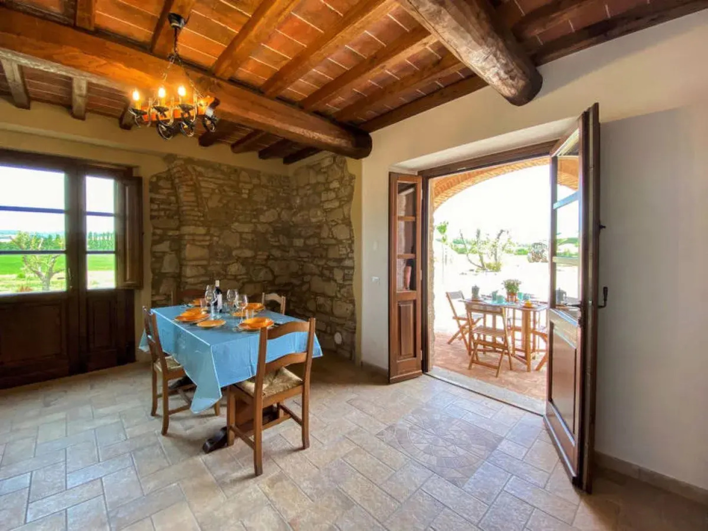 House Saxum Guardistallo