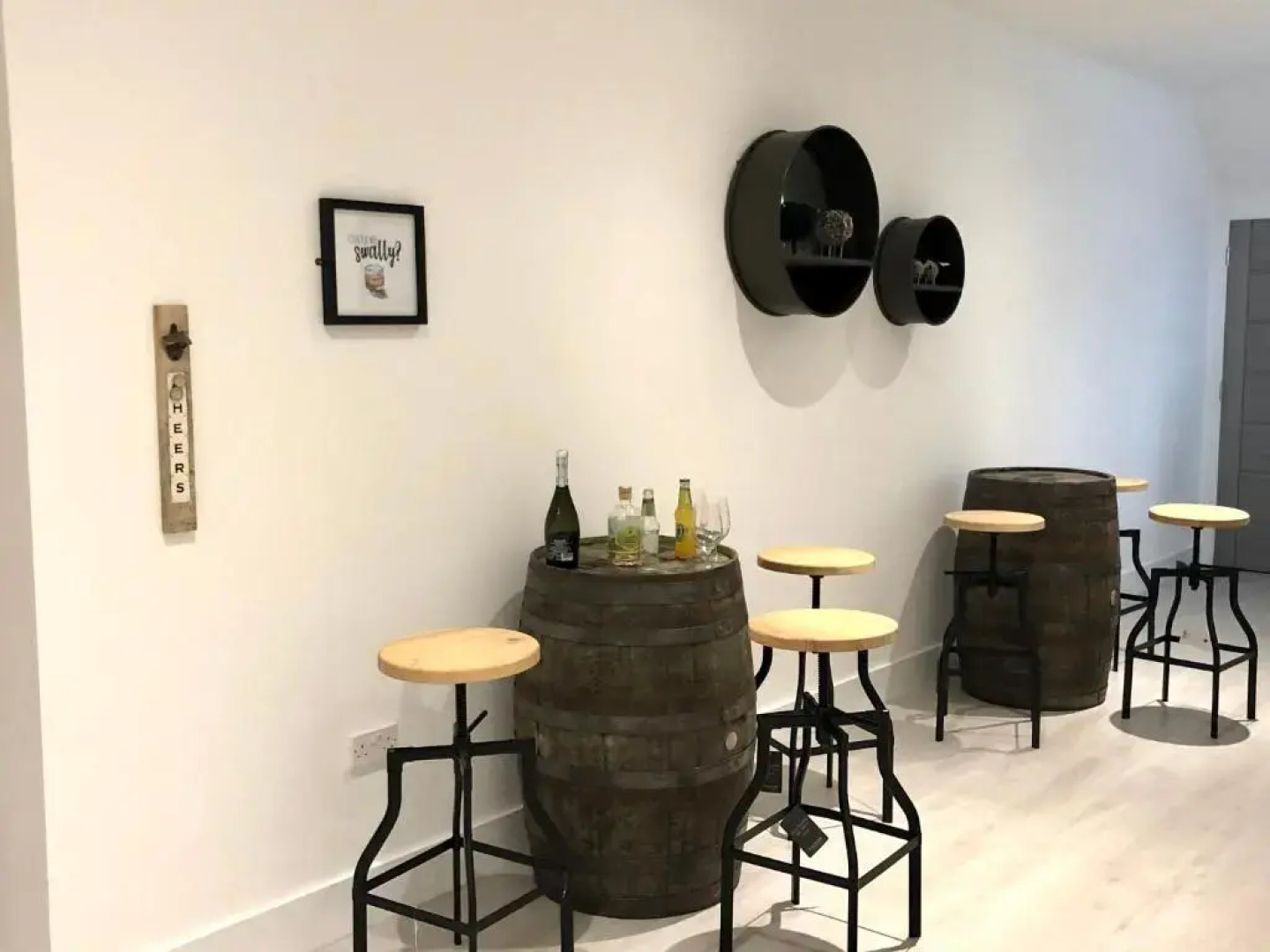 East Church House, Unique 9 bedroom Church, Historic Market Town.