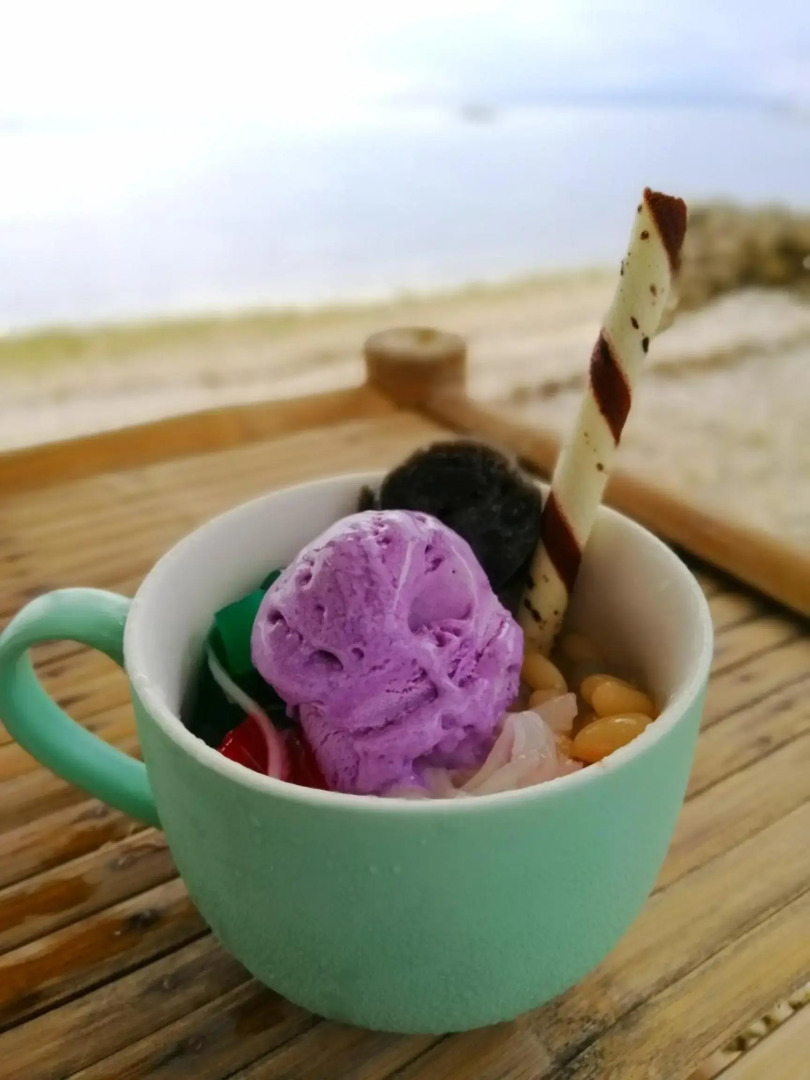 Southseas Beach Resort and Dive Center