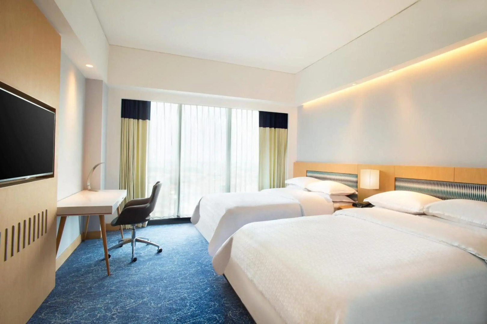 Four Points by Sheraton Surabaya, Tunjungan Plaza