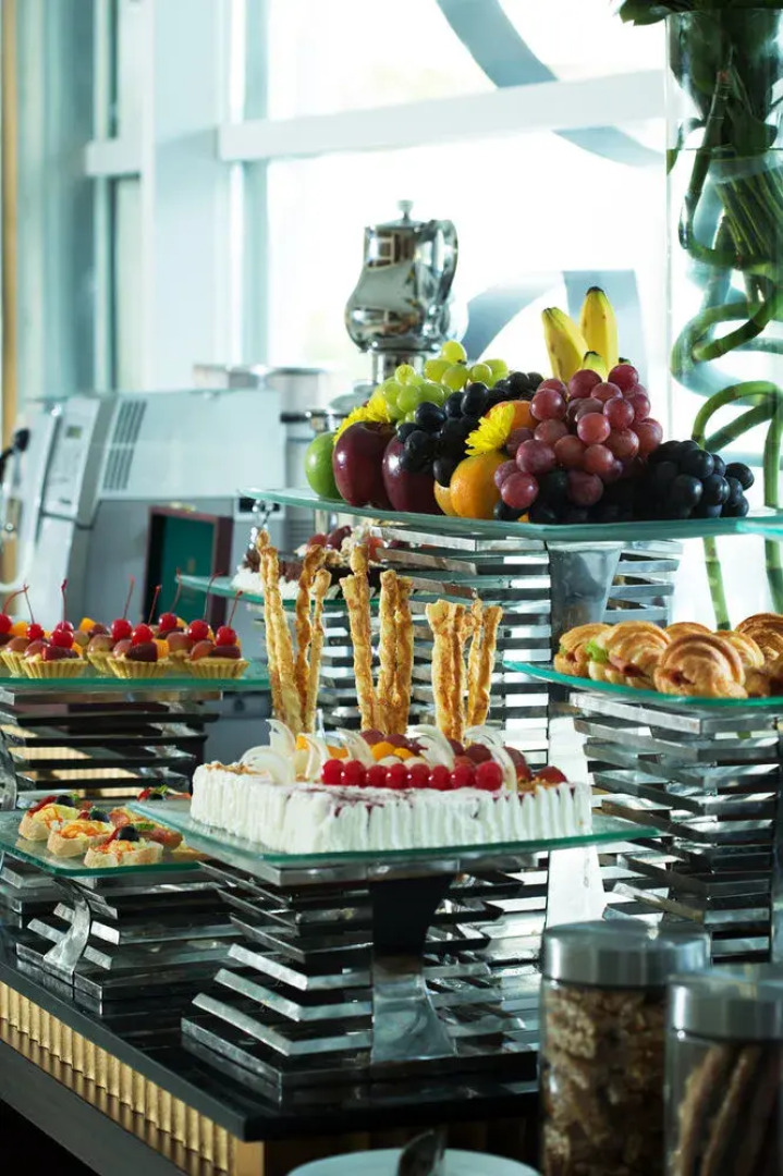 Santika Premiere Kota Harapan Indah