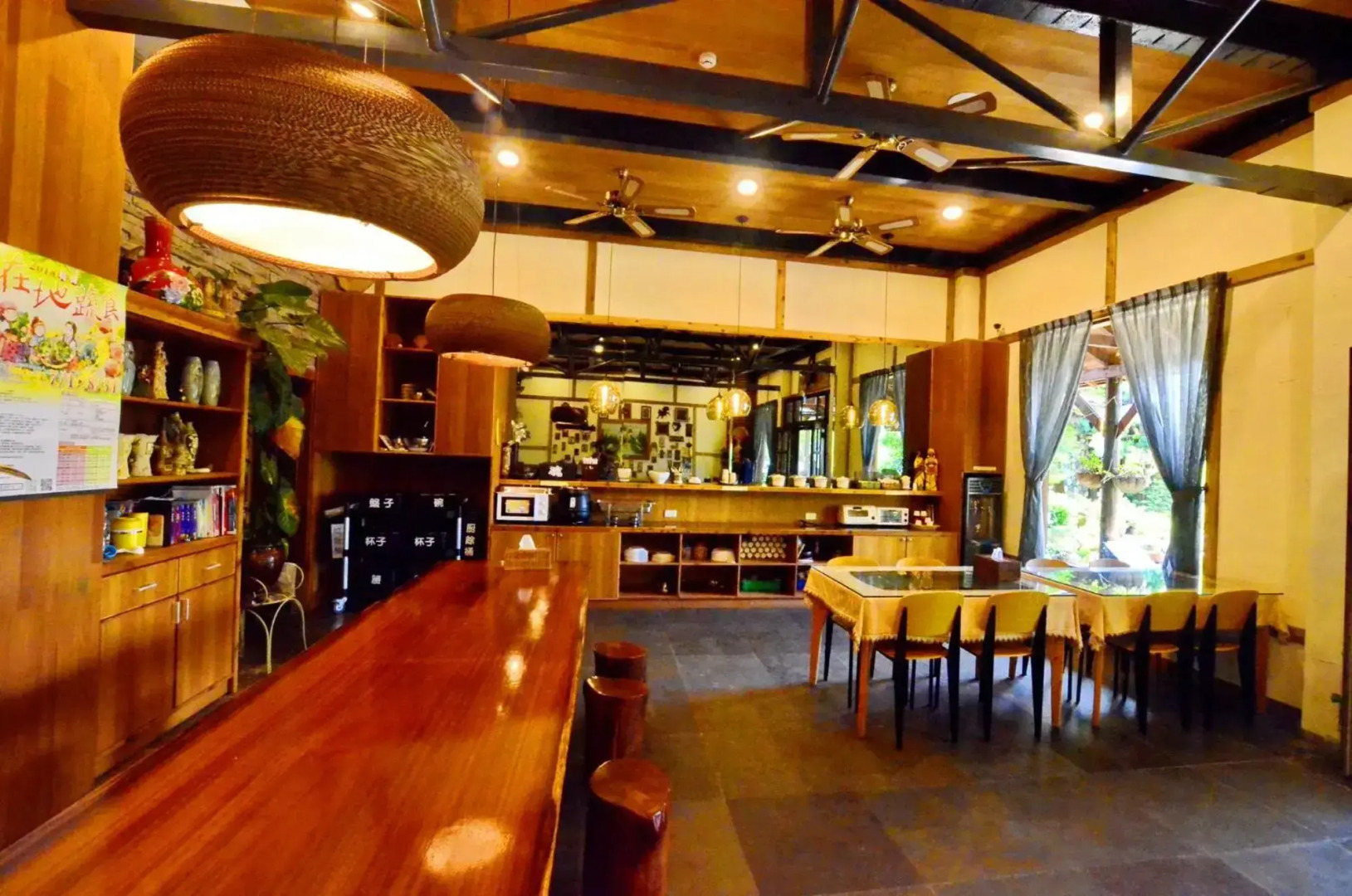 Shiyai Taoyuan B & B