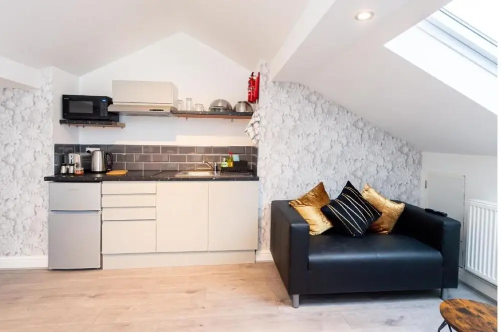 The Blossoms Liverpool City - Modern Studios and Apartments near Anfield