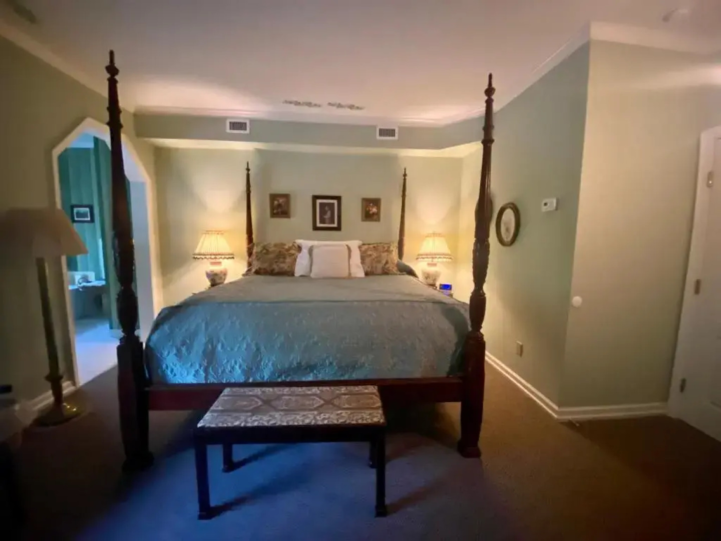 The Cypress Inn Bed & Breakfast