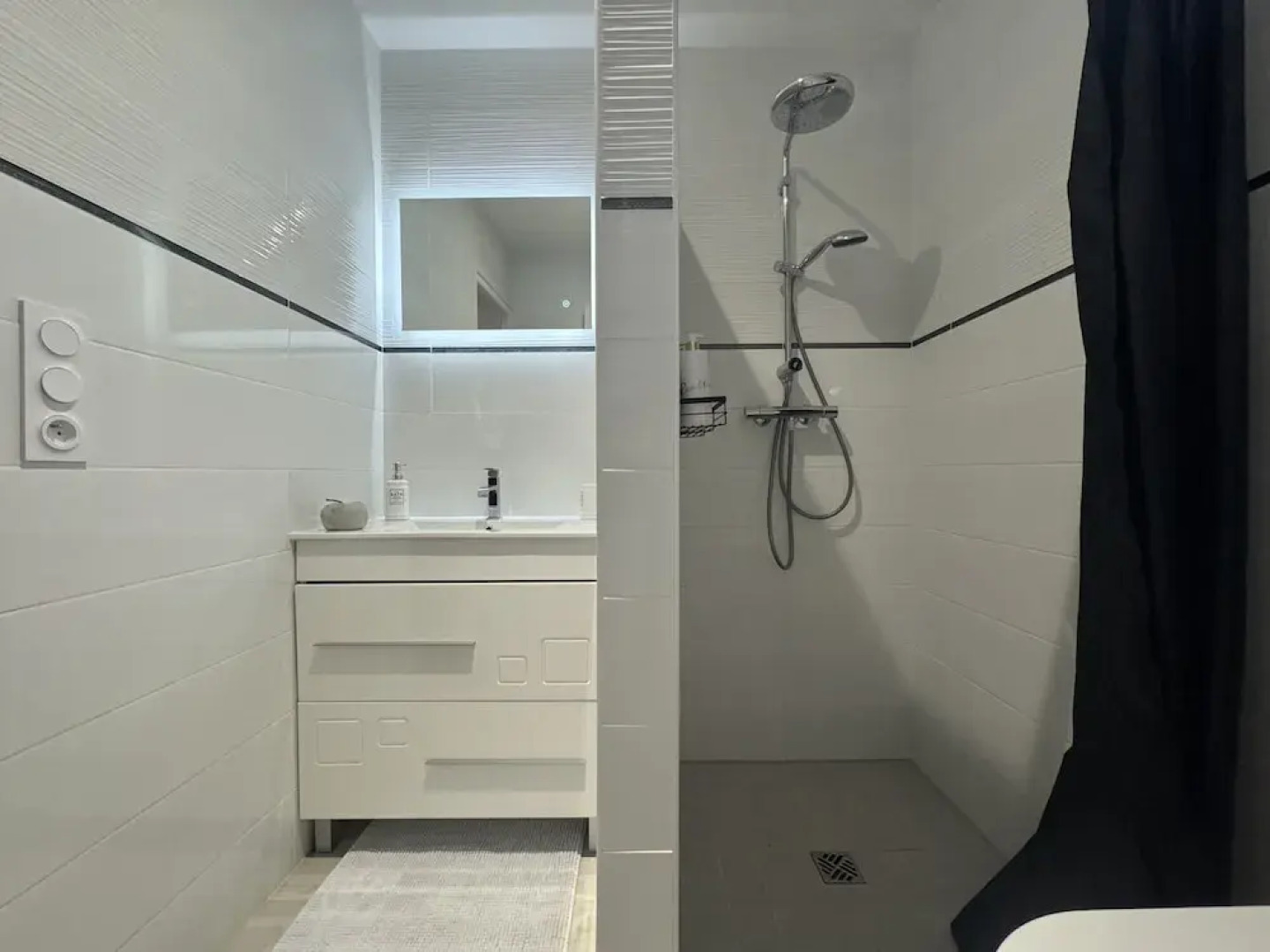 House in Ruaudin Near Le Mans Circuit