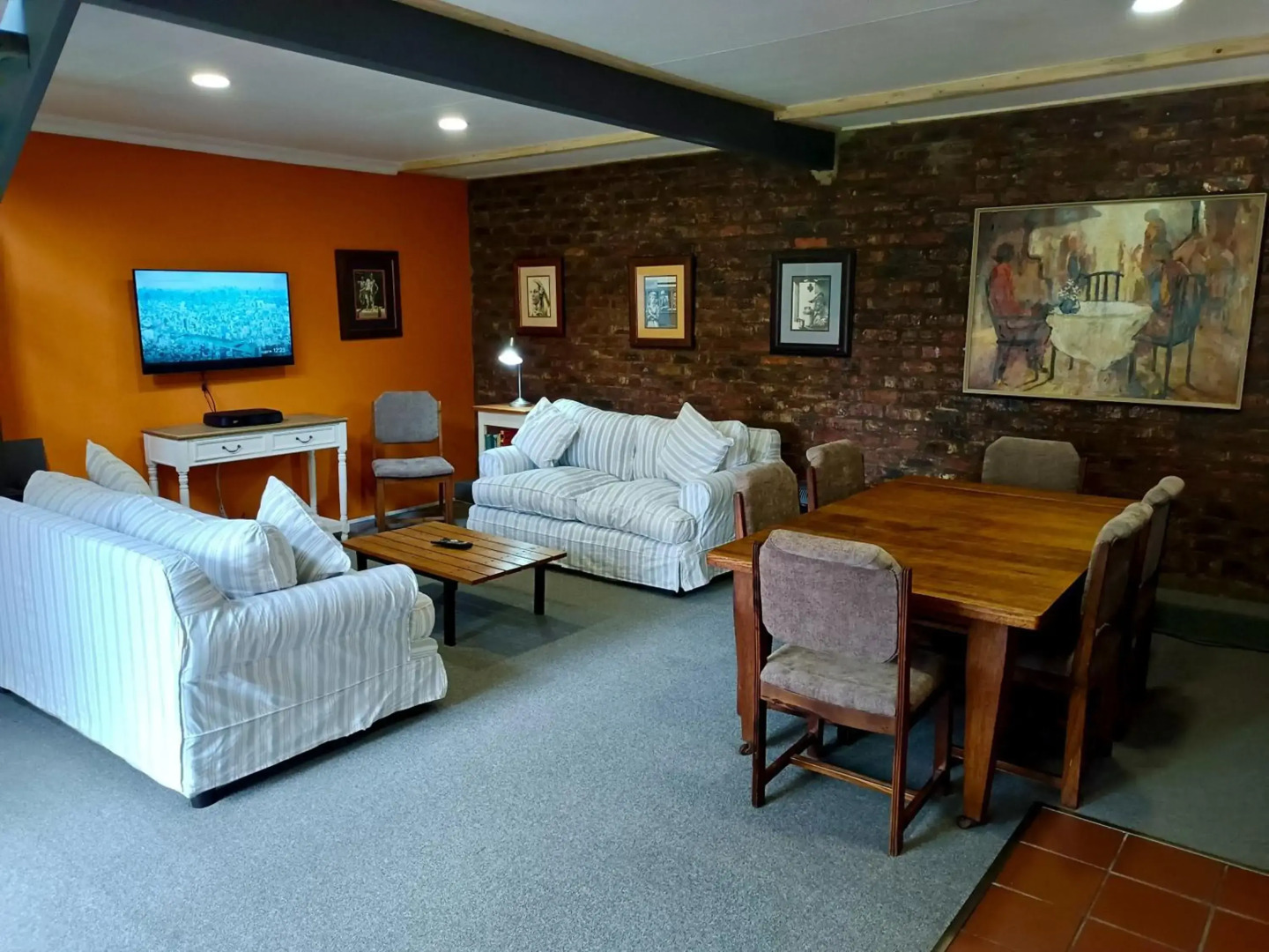 The Clarens Country House