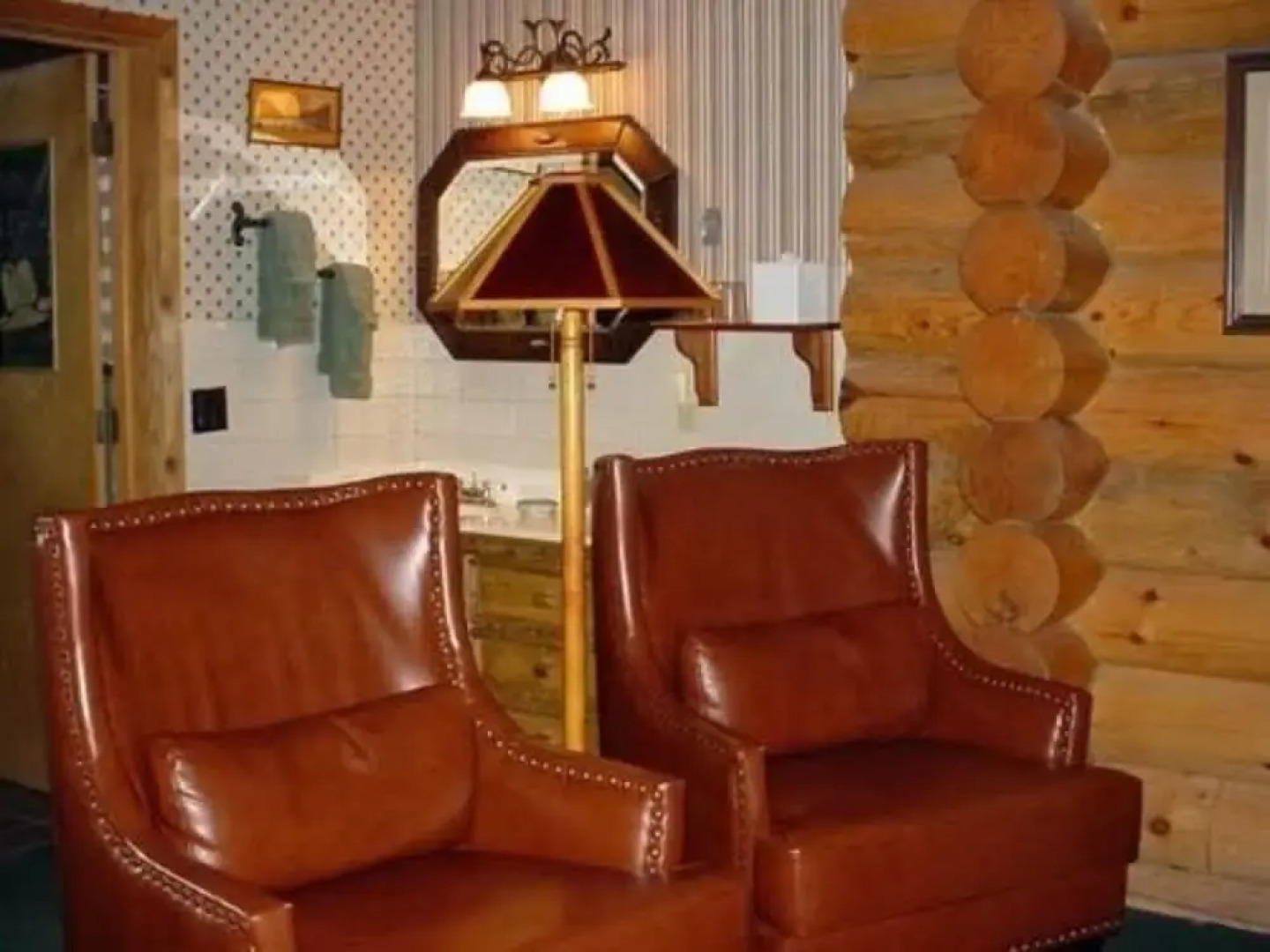 Eagles Nest B&B and Cottage Suites