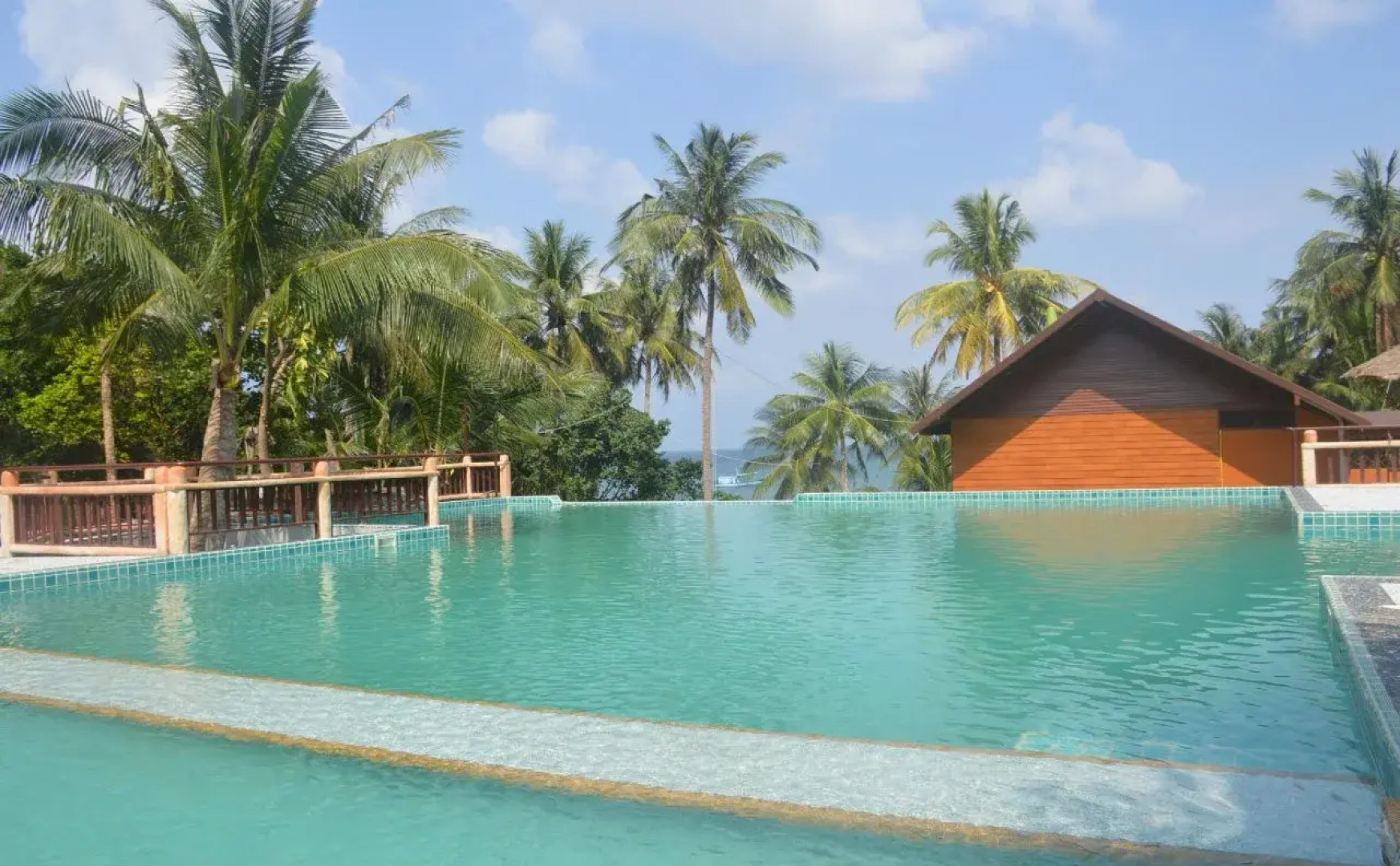 Charm Churee Village