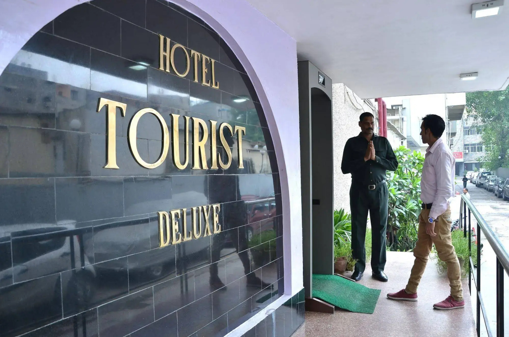 Hotel Tourist Deluxe