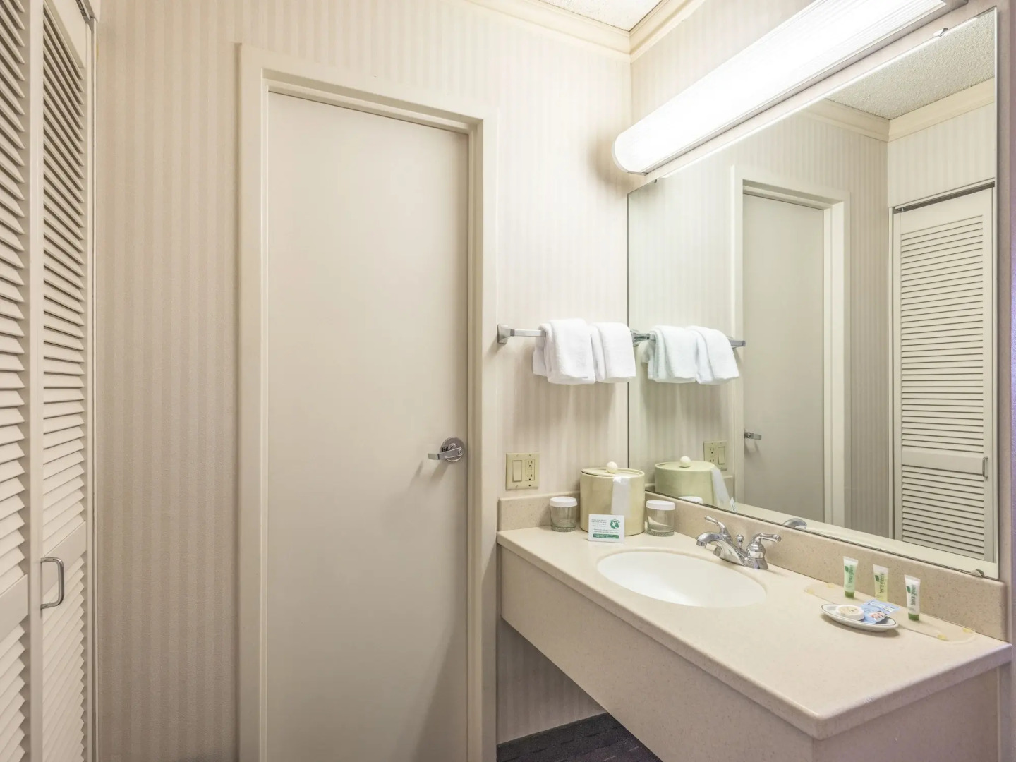 University Place Hotel & Conference Center