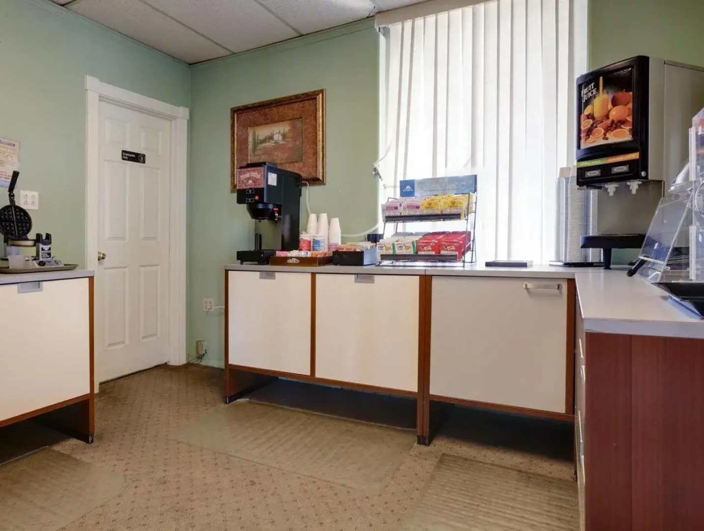 Brentwood Inn & Garden