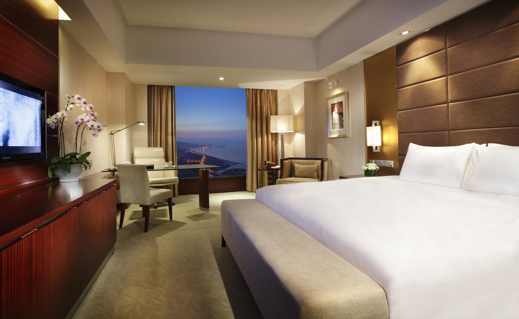 Crowne Plaza Yantai Seaview by IHG