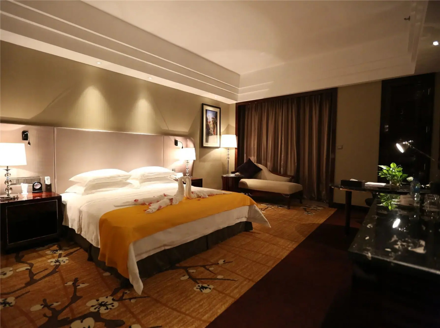 Kaiping Jade Bay Funyard Phoenix Hotel