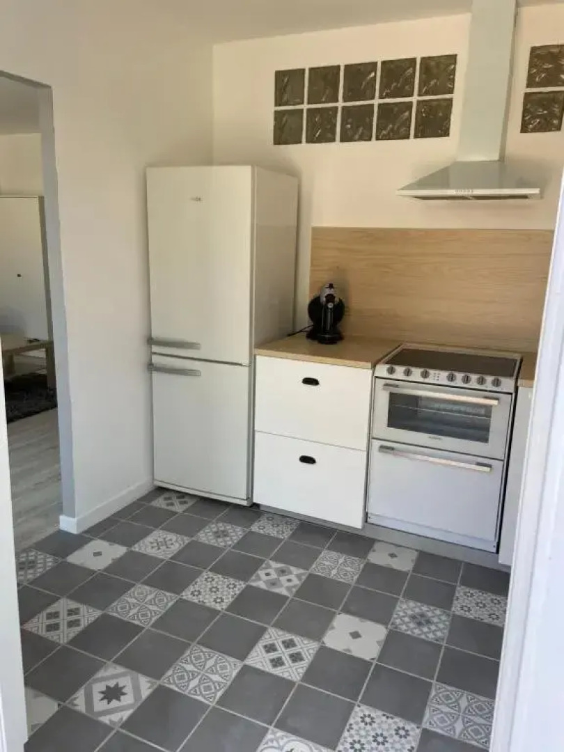 T2 en rez de villa avec jardin à 800m de la plage, à la semaine