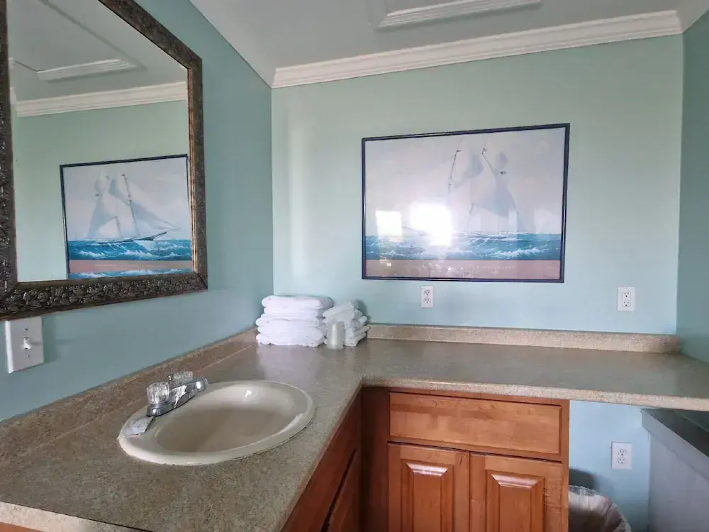 Sandcastle Beachfront Inn