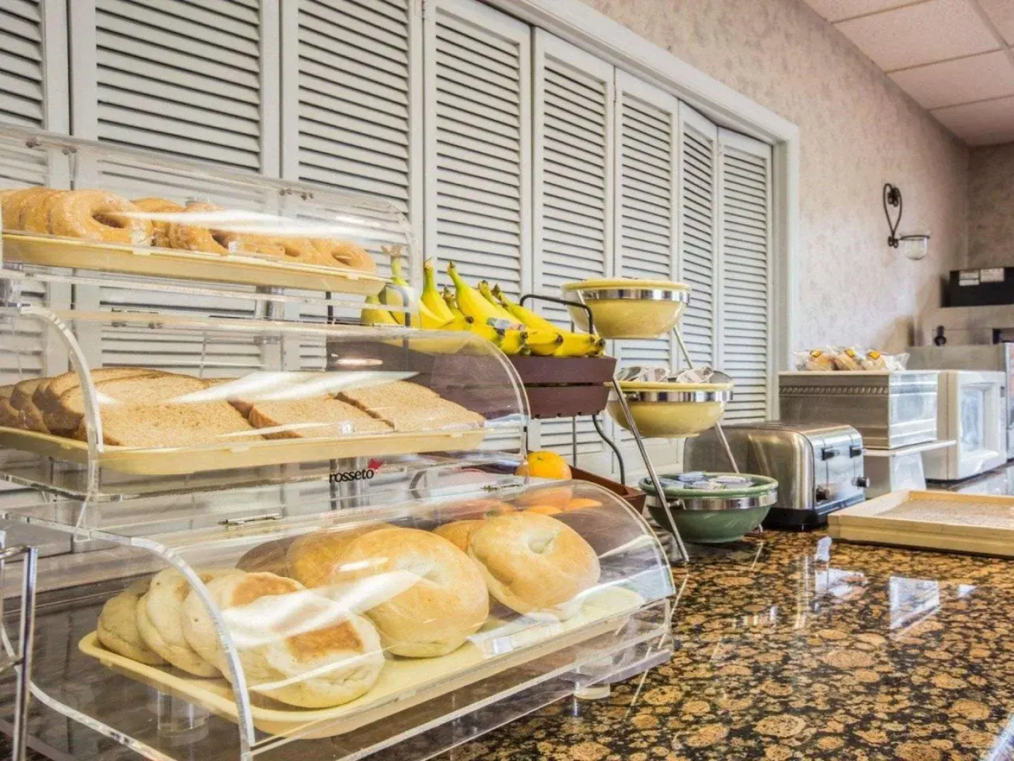 Americas Best Value Inn Pilot Mountain