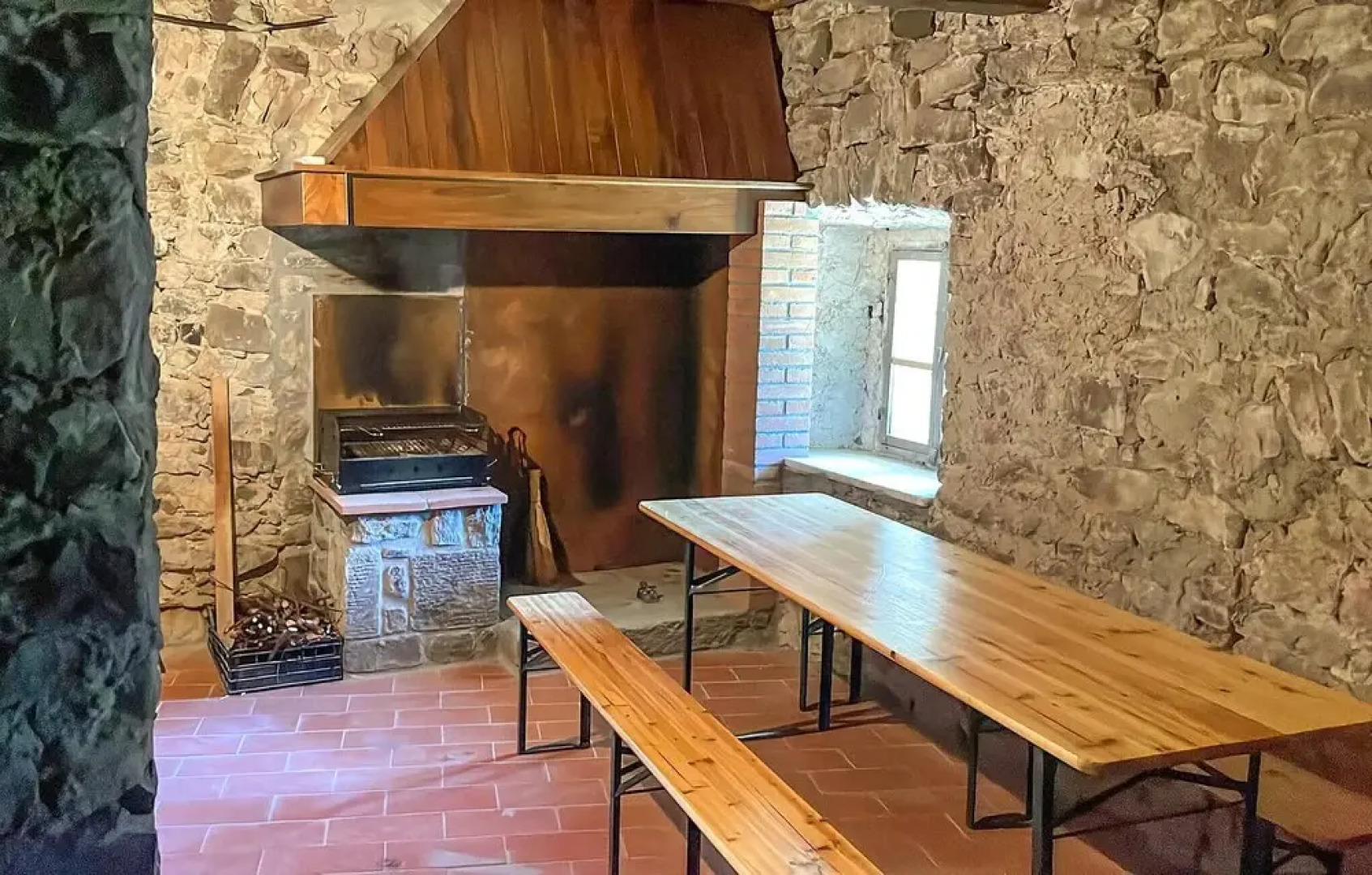 Nice Home in Nicciano With 5 Bedrooms, Wifi and Outdoor Swimming Pool