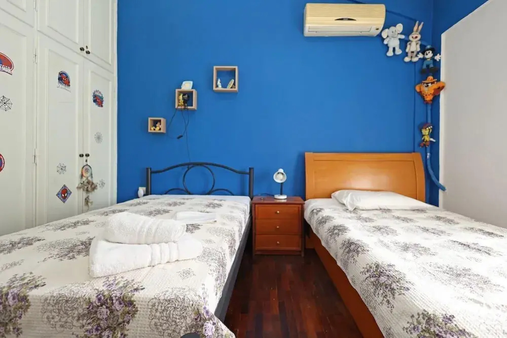 Riverside Villa 8 Persons With Access to the sea