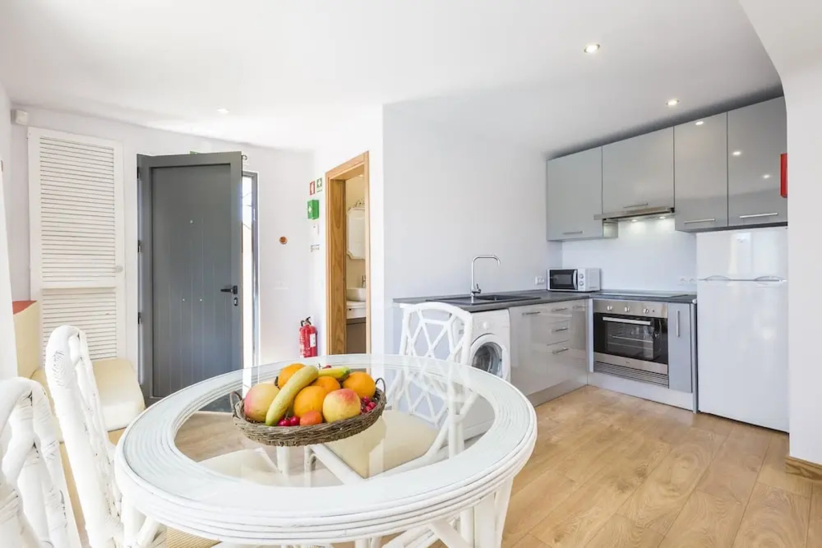 Property With 10 Bedrooms in Quelfes, With Wonderful sea View, Private