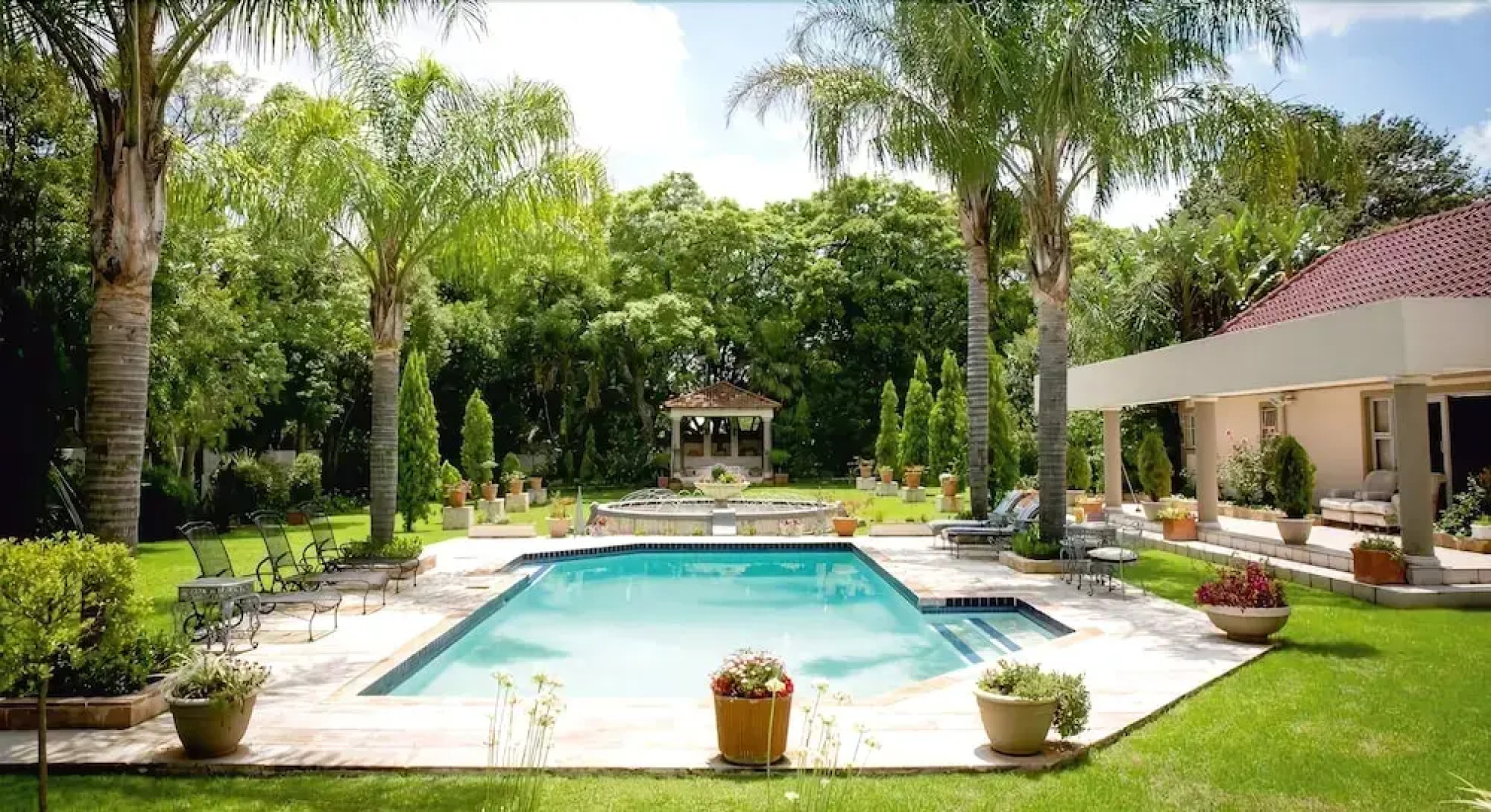 Bed and Breakfast on Melrose