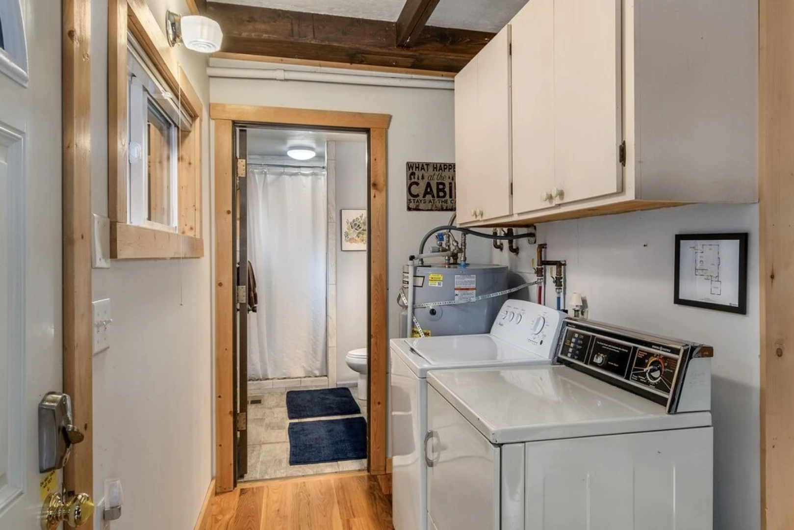 Rivers Edge 2 Bedroom Home by NW Comfy Cabins by RedAwning