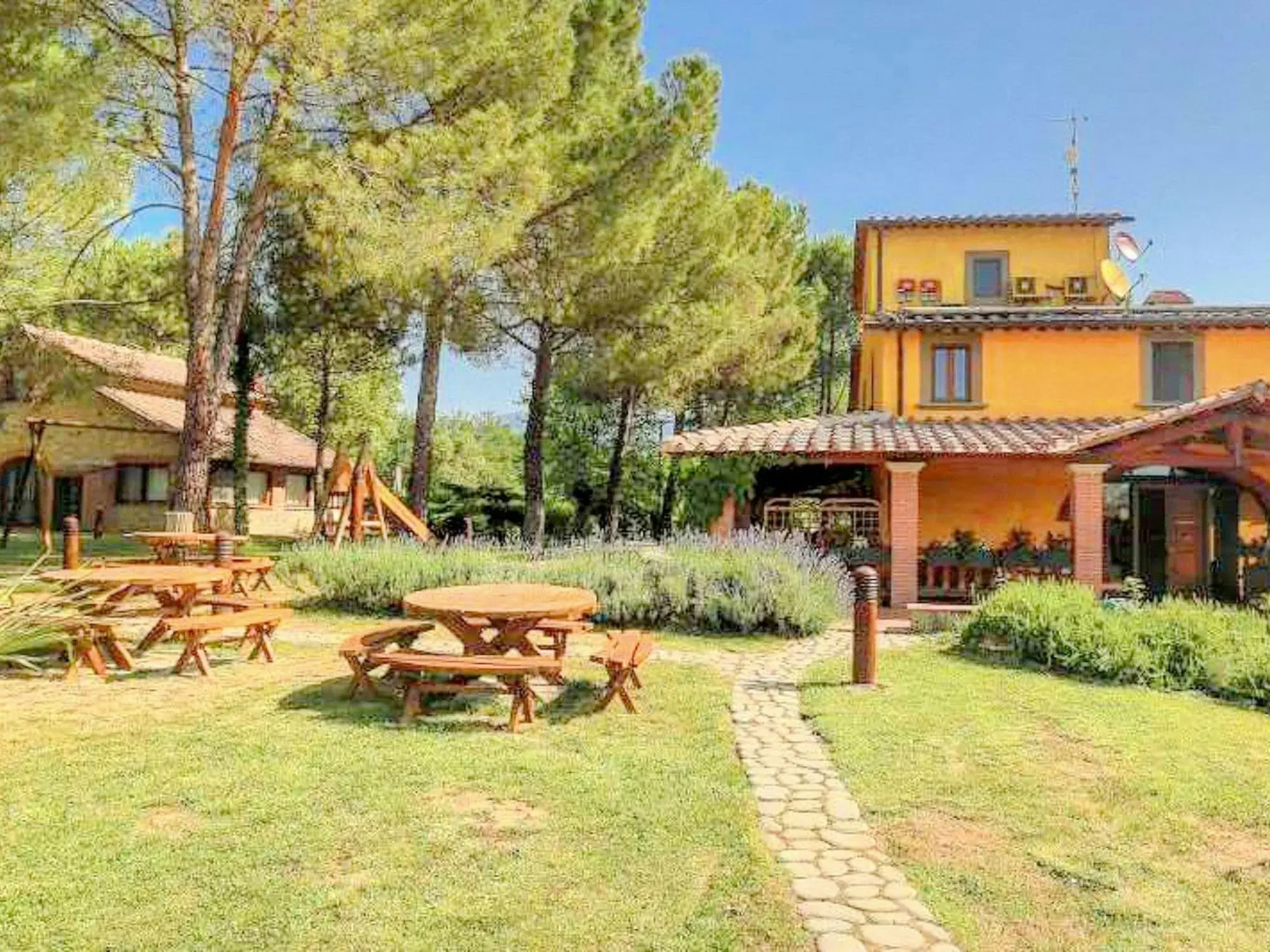 Cottage in Tuscany With Pool & Sauna