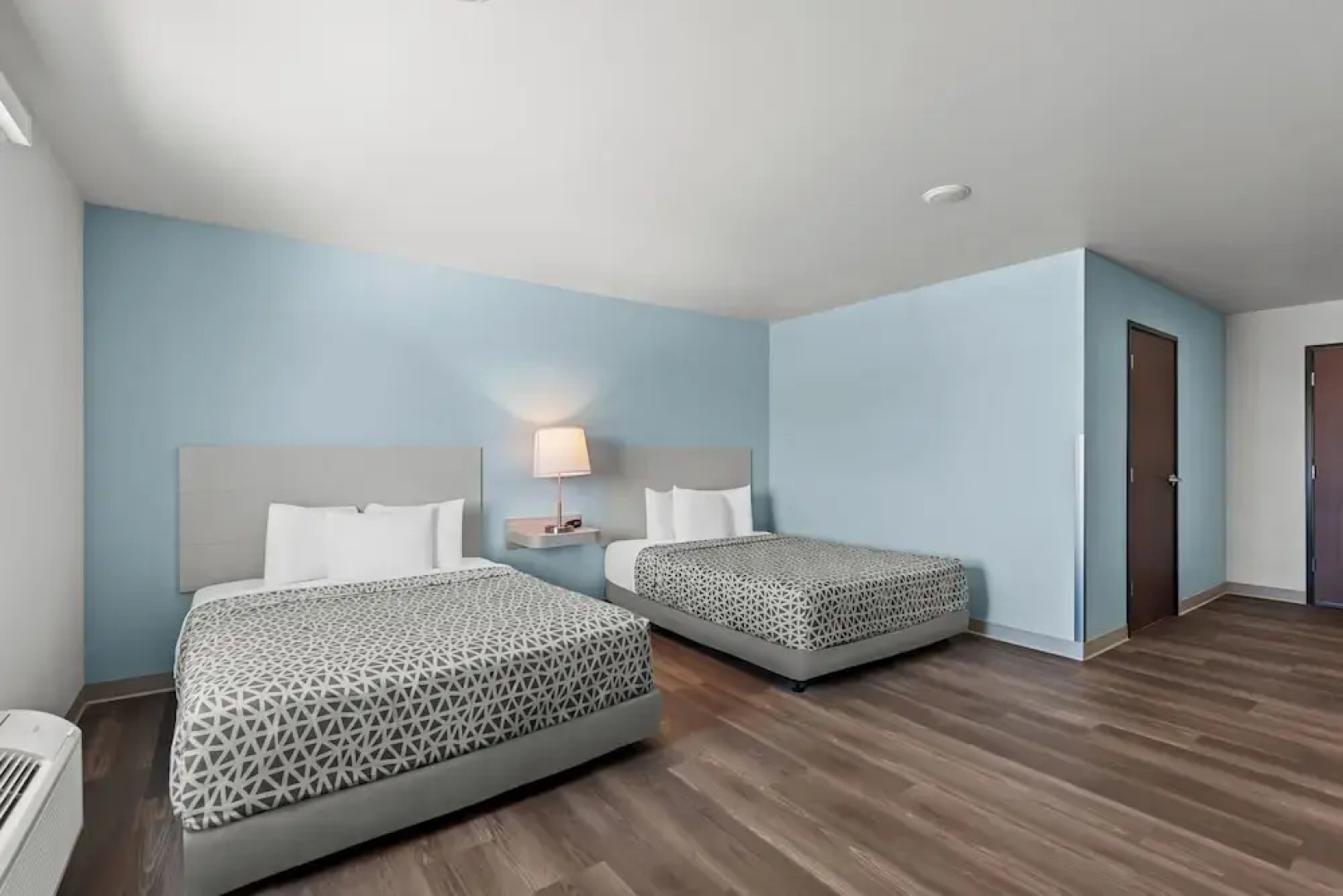 Woodspring Suites Coralville Iowa City