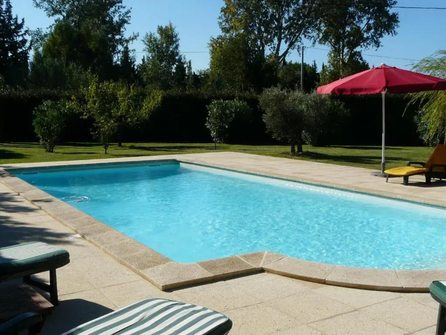 Agréable Villa Familiale Avec Piscine Chauffée, Grand Jardin, Située Proche du Centre du Village de Mouriès Au Coeur Des Alpilles, 10 Personnes, Ls1-140 Baguie Roso