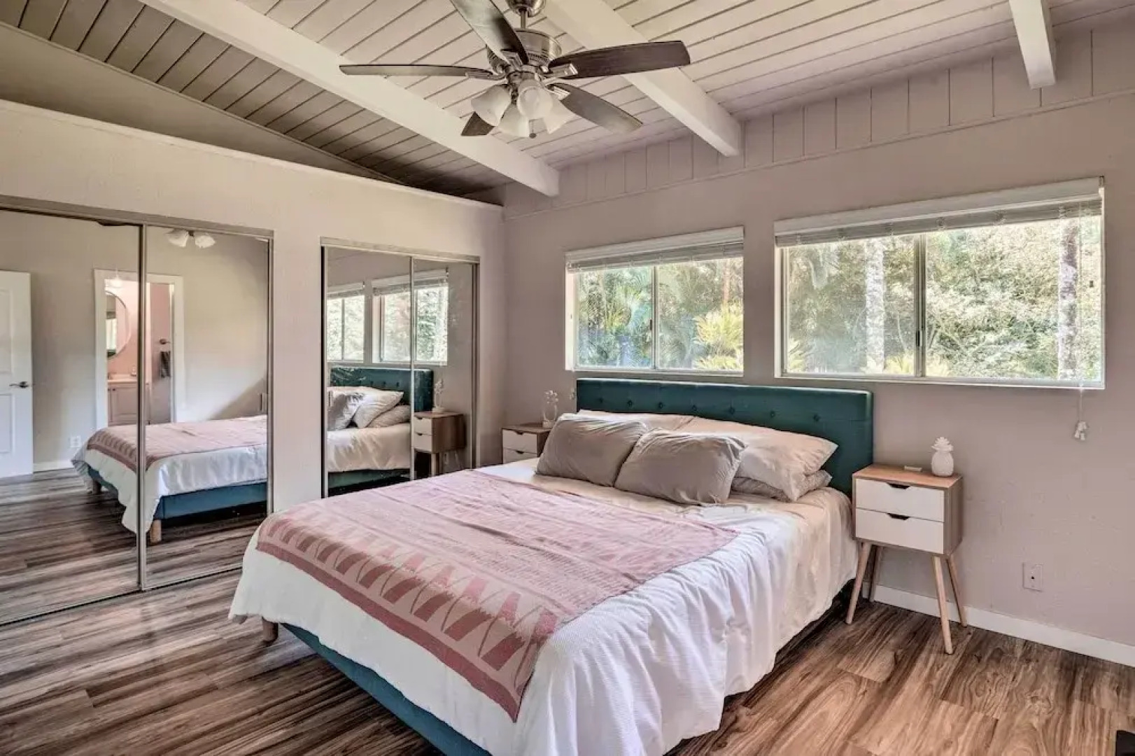 Sunny Pahoa Retreat: Snorkel, Hike & Shop!