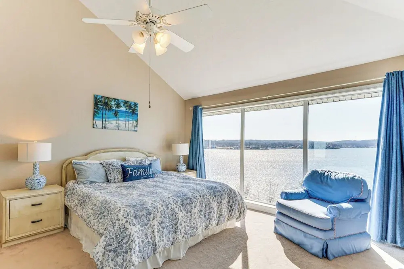 Patio, Views & Pools: Lake of the Ozarks Condo!