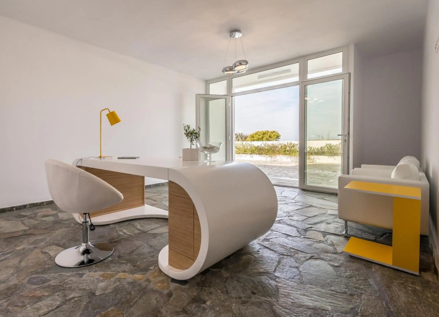 Eiriana Luxury Suites