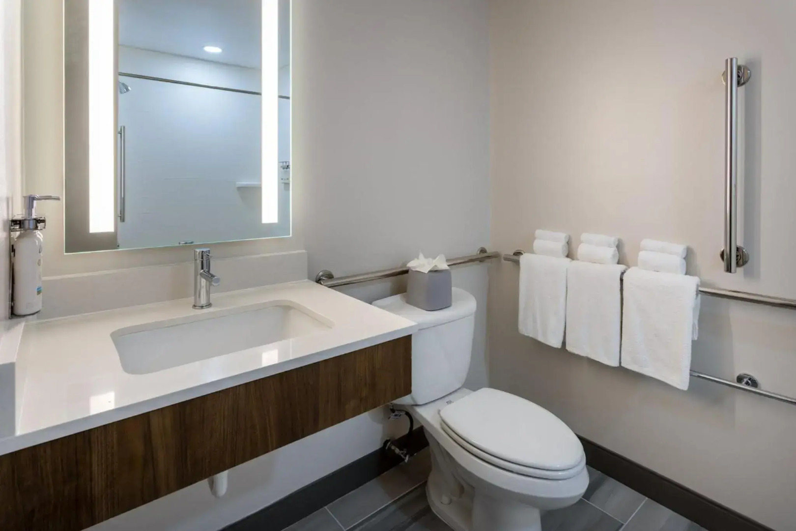 Holiday Inn Express and Suites Vineland Millville by IHG