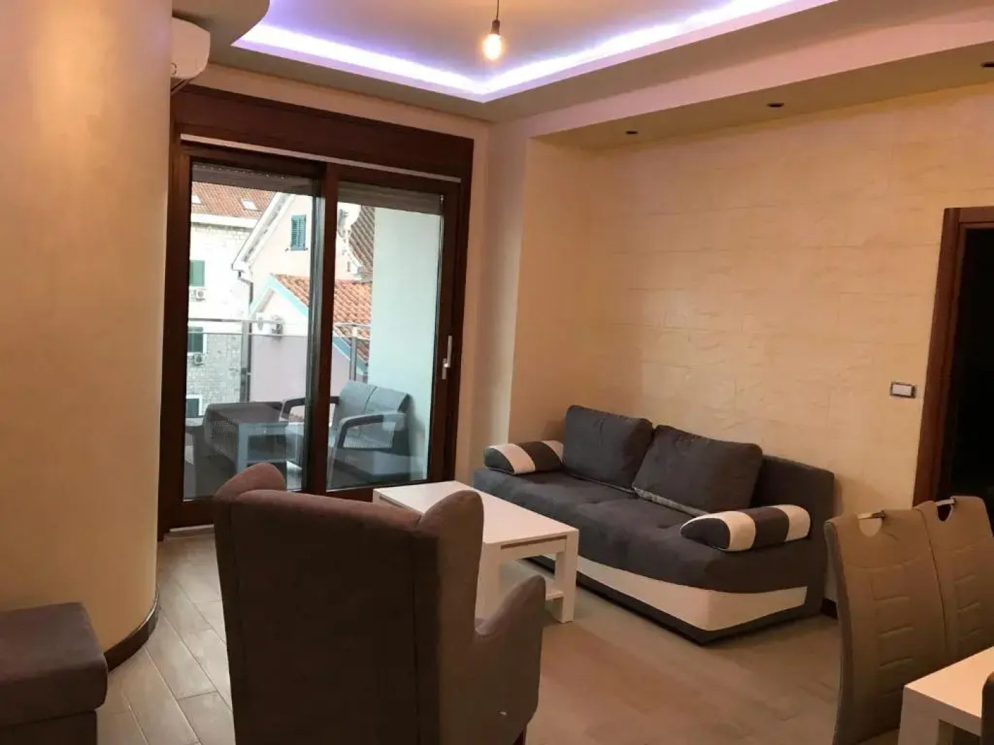 Admiral Gallery Apartments