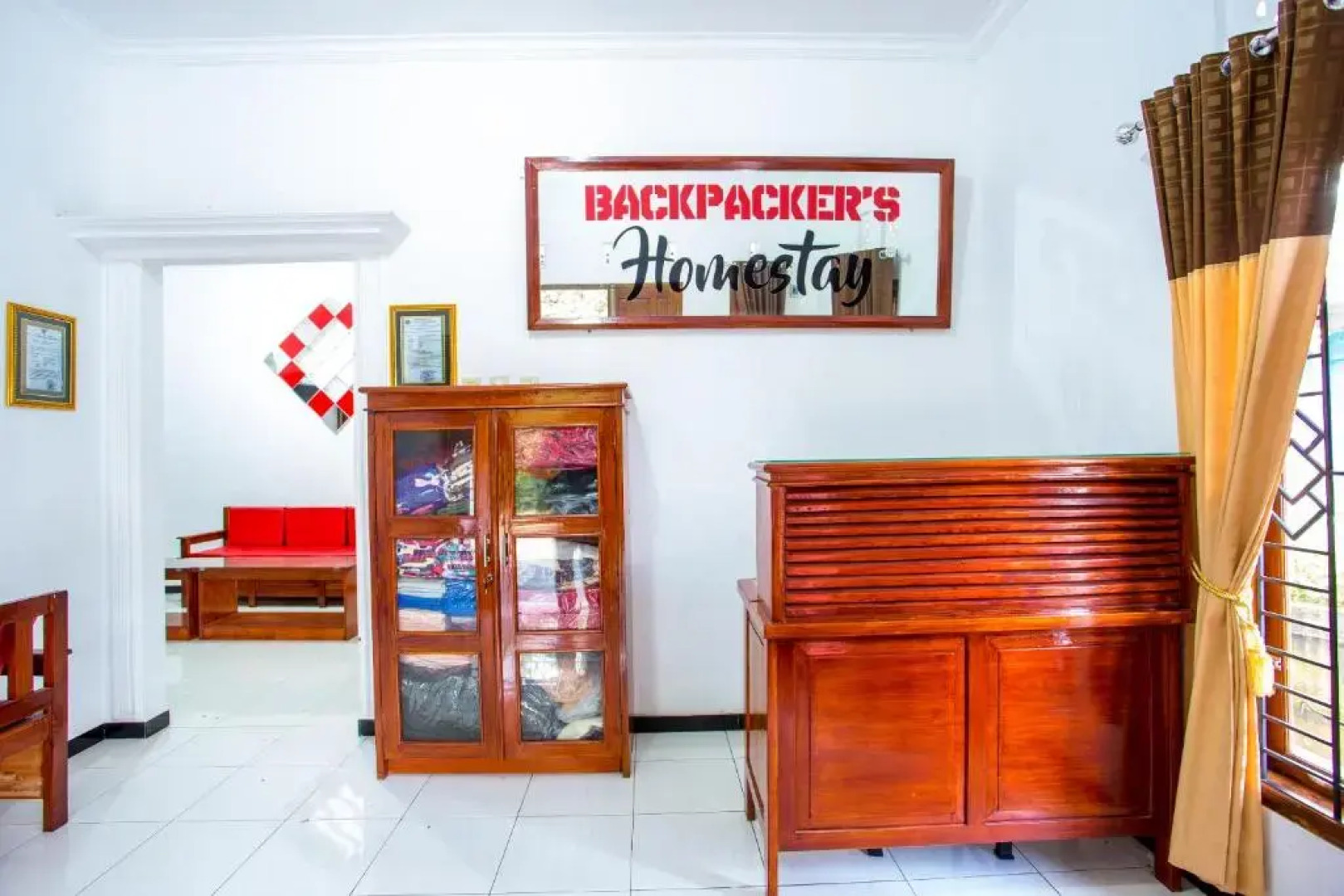 OYO 2718 Backpacker's Homestay Jlegong