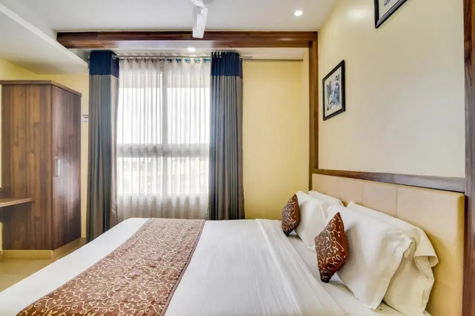 Palette - Sign Regency Hotel