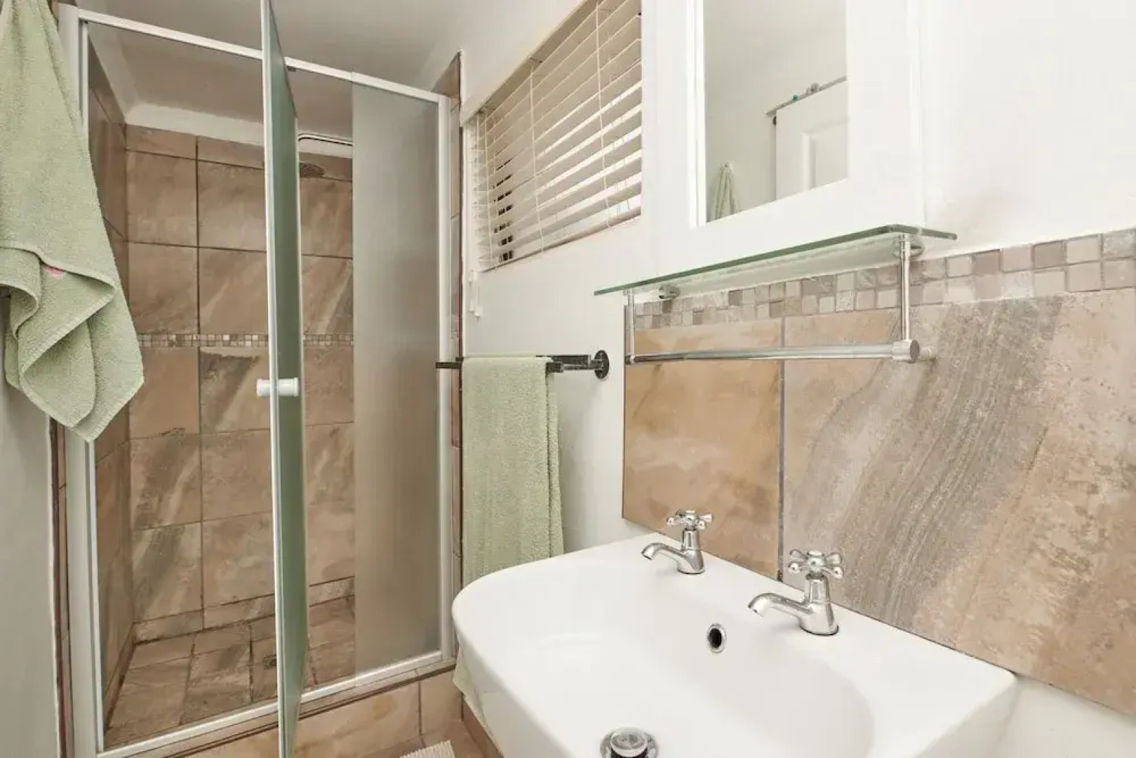 Lands Edge Eco Friendly Cottages