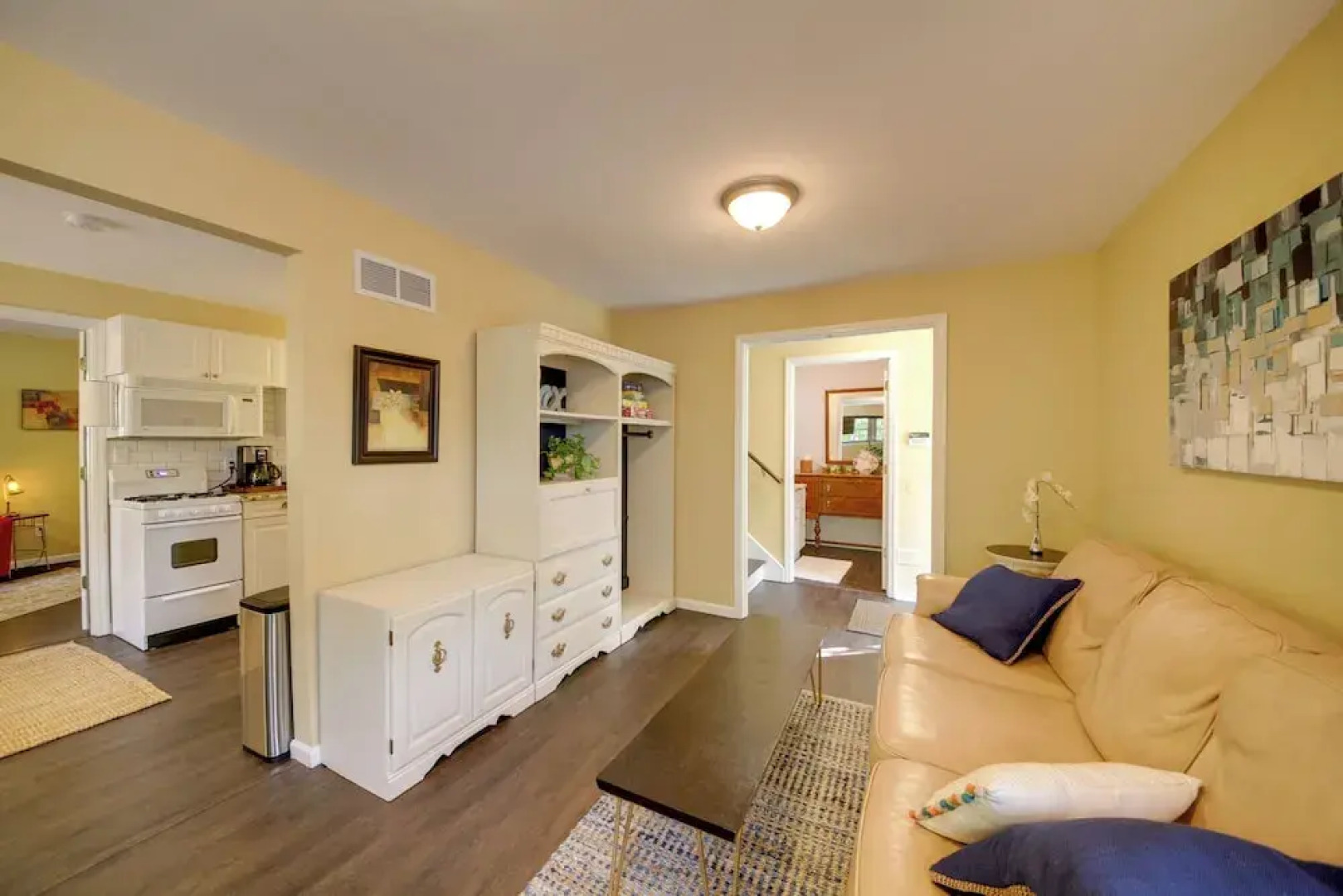 Quiet St Charles Cottage w/ Patio & 4 Acres